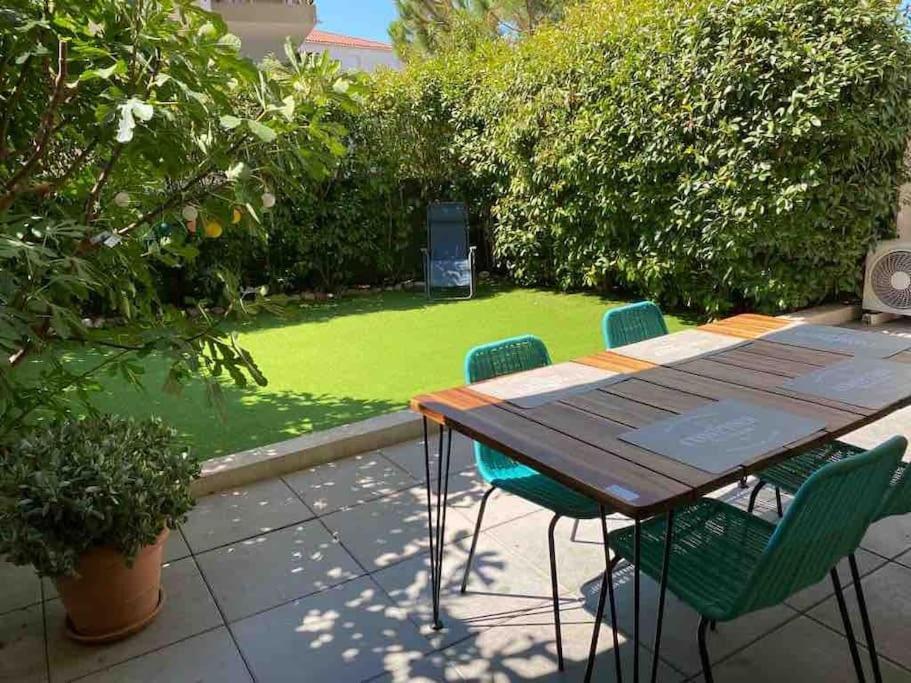 Tres Bel Appartement Contemporain Et Calme Fréjus 外观 照片